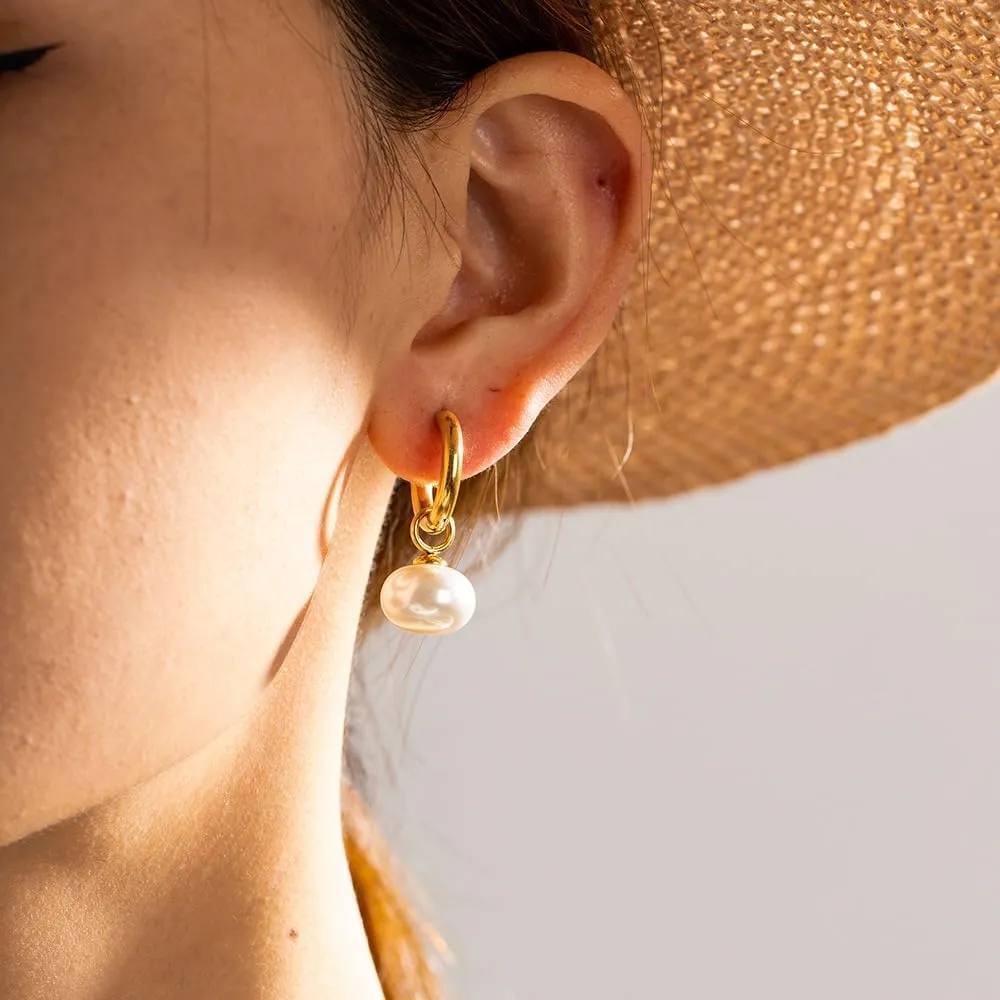 8YEARS Chunky Gold Hoop Earring for Women, 18K Gold Plated Lightweight Thick Hoops, Hypoallergenic Trendy Jewelry for Gift