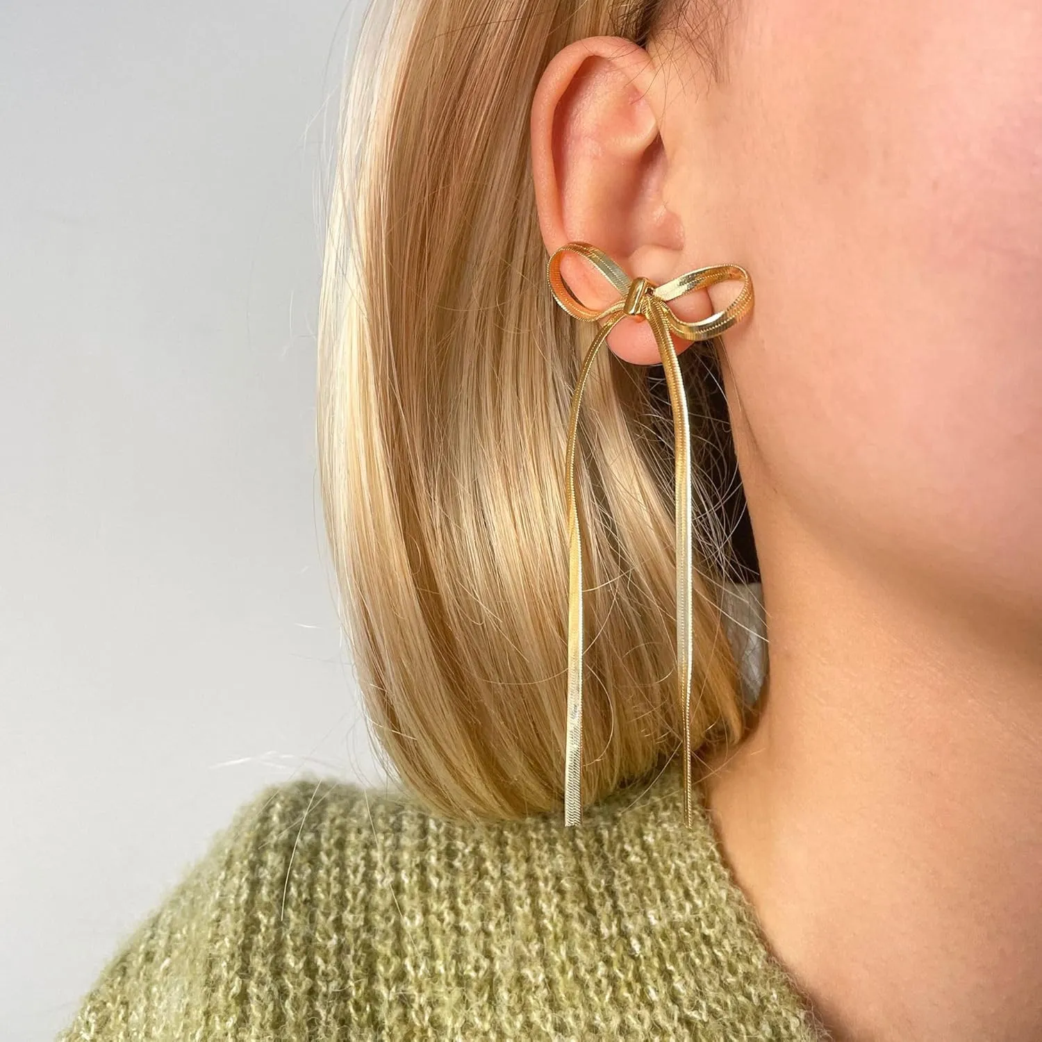 8YEARS Gold Heart Earrings for Women, 18K Gold Plated Chunky Heart Statement Dangle Drop Earrings, Gold Heart Stud Earrings Jewelry Gifts