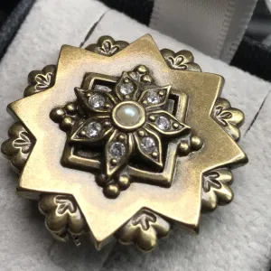 Brooch - Mid Victorian Floral