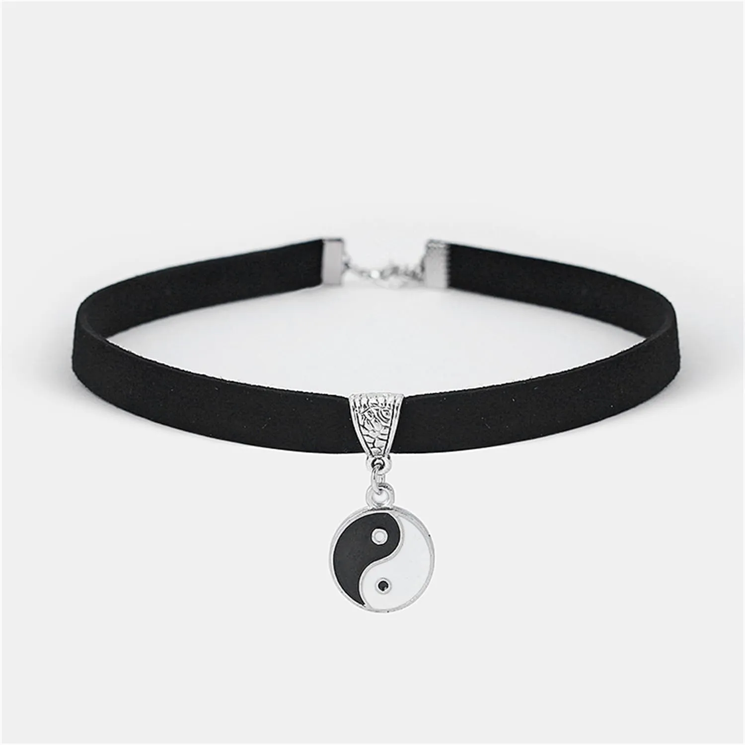 Choker Necklaces for Women Black Leather Collar Necklace Neckband for Halloween Back to School Graduation Cosplay