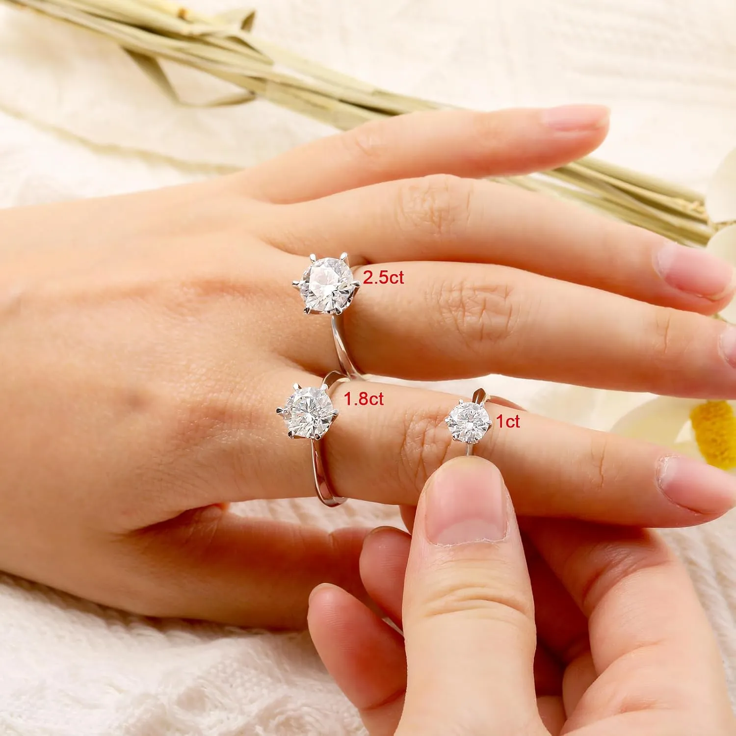 DAYBYDAY Moissanite Rings for Women, 925 Sterling Silver Round/Pear/Heart/Oval Cut Lab Created Diamond Ring, 1-3ct D Color VVS1 Moissanite Engagement Wedding Rings