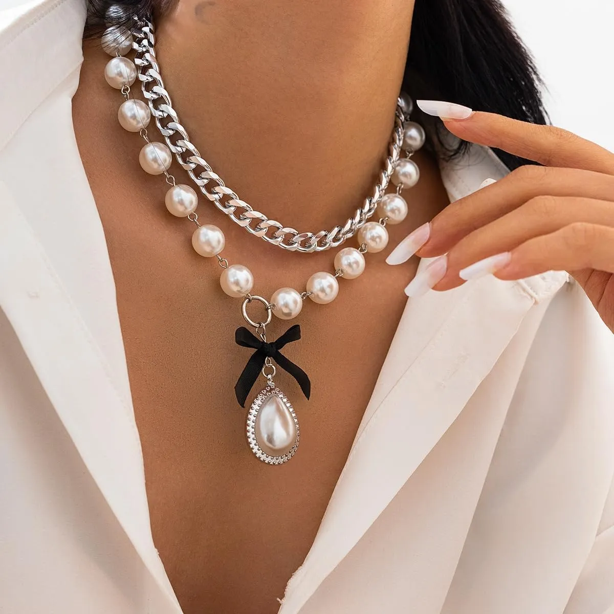 Elegant Pearl Choker Necklaces Chunky Gold Chain with Baroque Teardrop Pendant 2 Pieces Black Silk Bow Necklace Dainty Bridal Women's Accessories