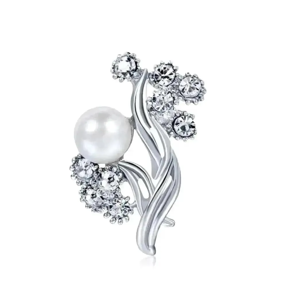 Elevate Your Look with the Pearl Diamond Shawl Pin 🌸