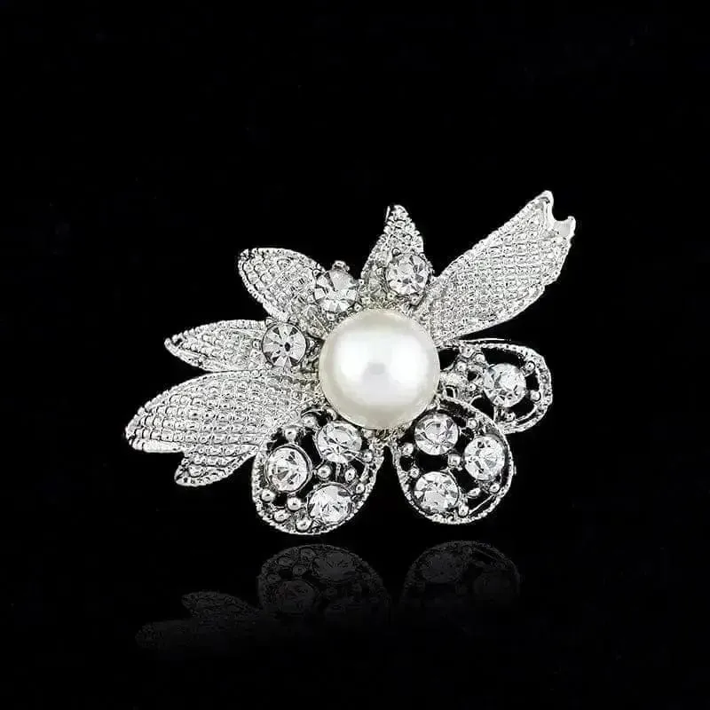 Elevate Your Look with the Pearl Diamond Shawl Pin 🌸