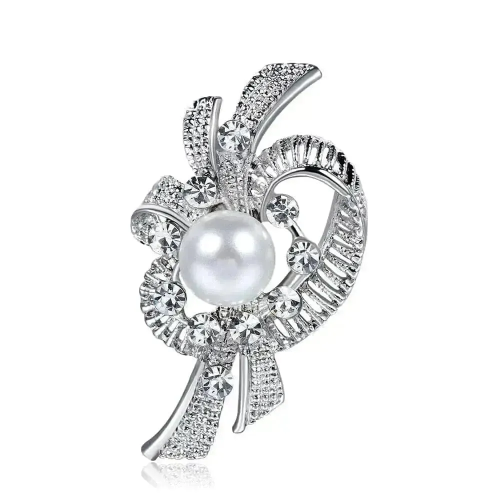 Elevate Your Look with the Pearl Diamond Shawl Pin 🌸