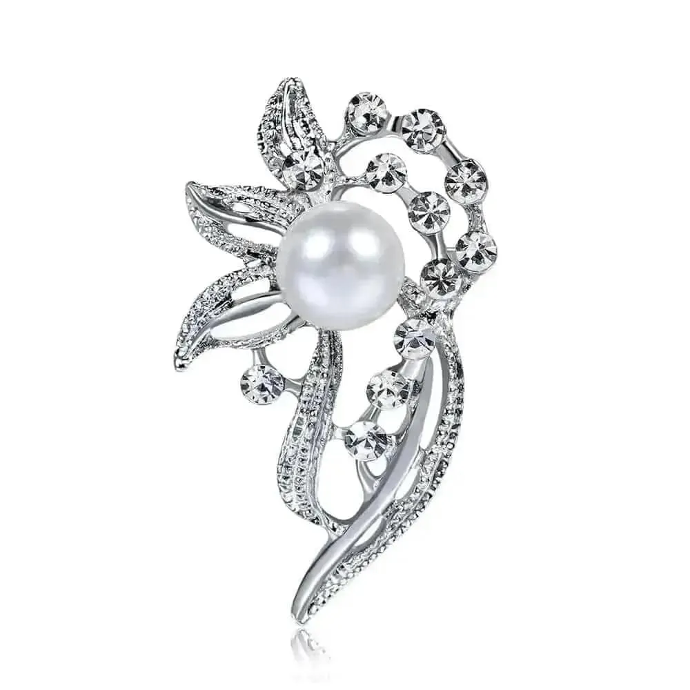Elevate Your Look with the Pearl Diamond Shawl Pin 🌸