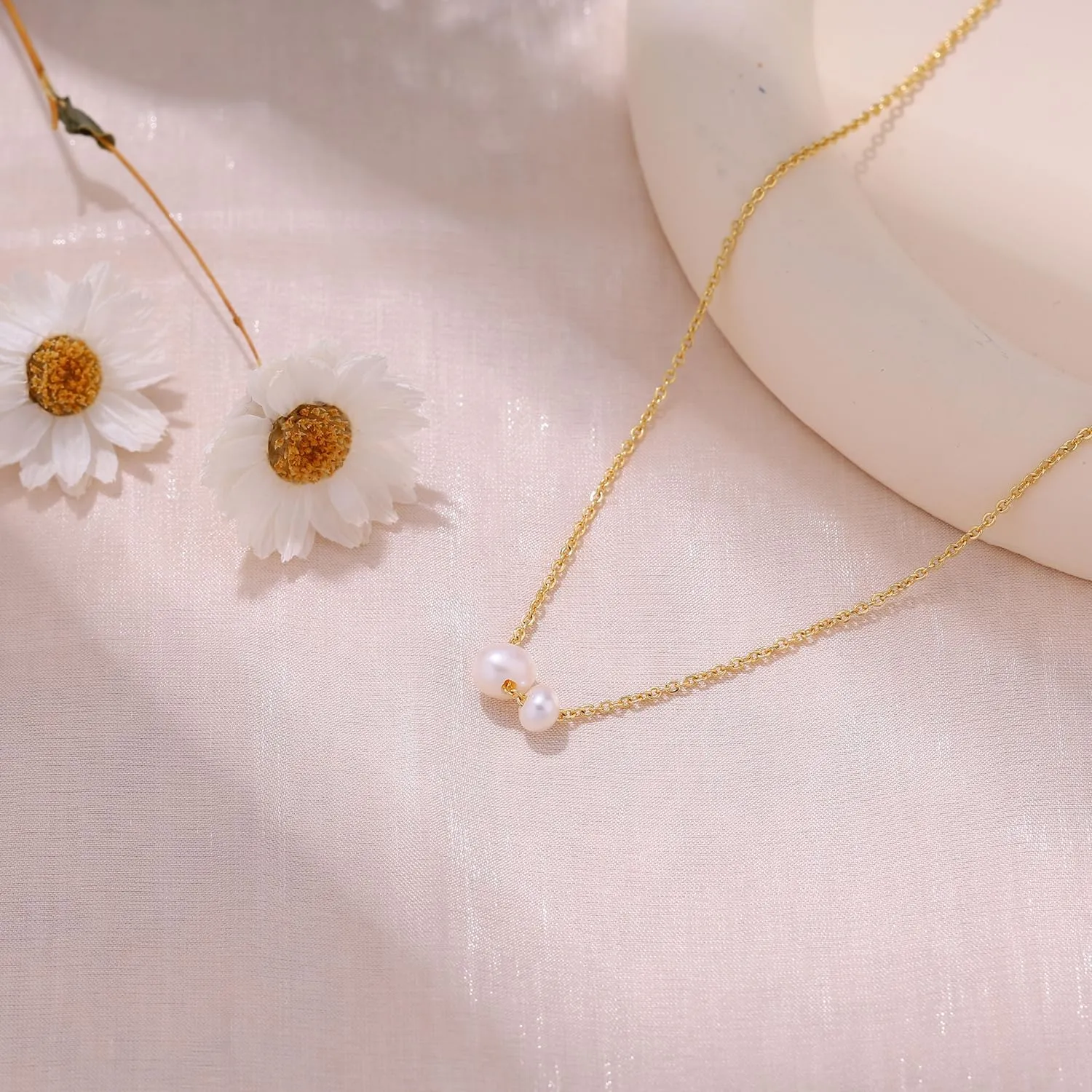 Ewrkbr Gold Pearl Necklaces for Women - 14K Gold Plated Dainty CZ Pearl Choker Necklace for Trendy Formal Wedding Occasions