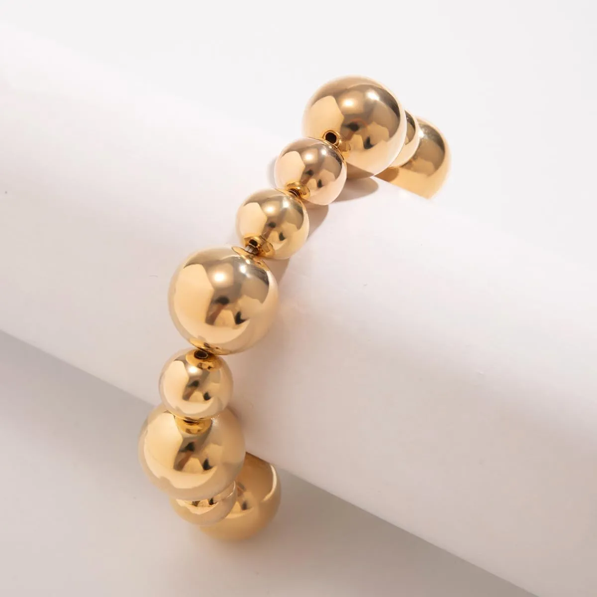 Gold Beaded Bracelet for Women Big Round Ball Beaded Elastic Bracelet Chunky Gold Bracelets Adjustable Stretch Strand Bracelets Fashion Dainty Jewelry Gift for Women