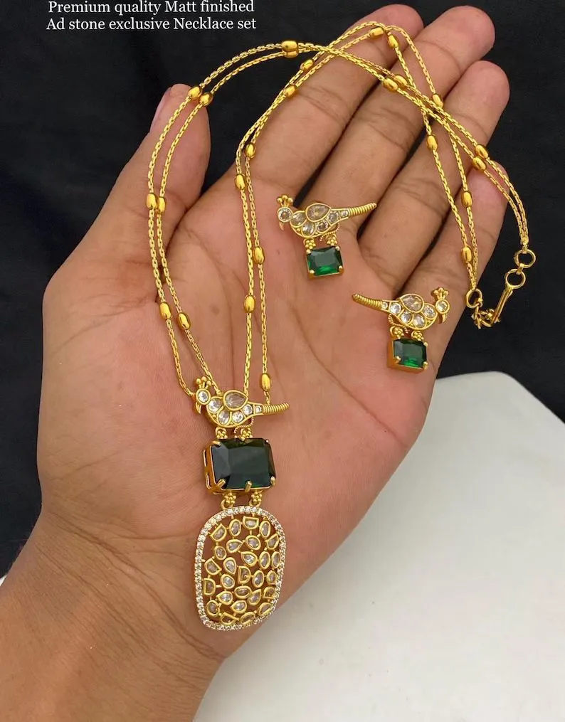 Green Peacock Kemp Necklace set in gold