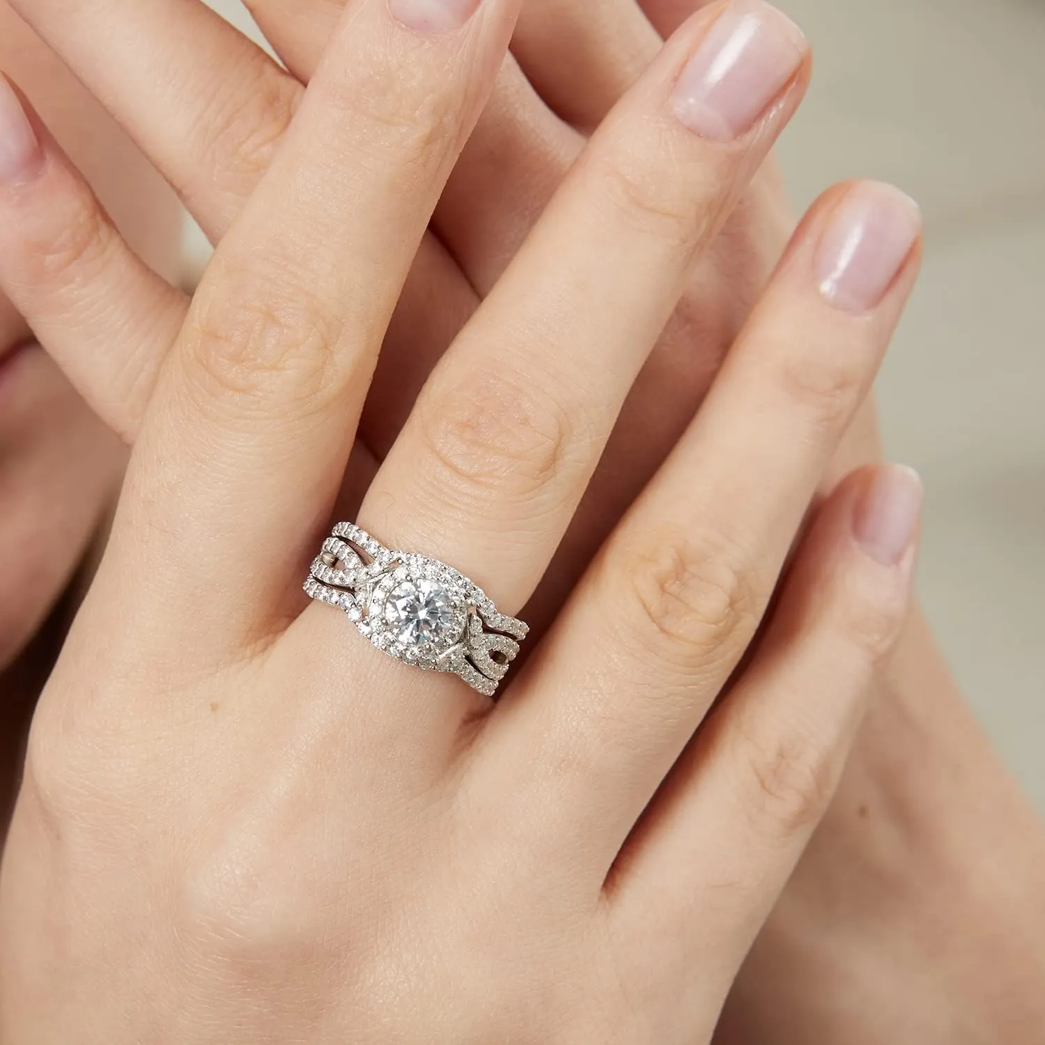 Han han 18K White Gold Plated 925 Sterling Silver Wedding Engagement Promise Eternity Ring Set for Women, Size 5-9