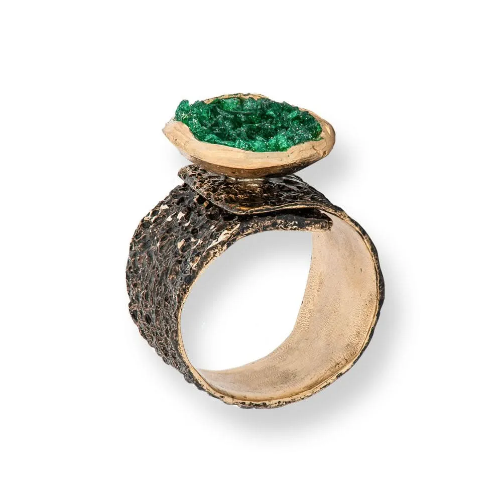 Handmade Black Plated Bronze Ring Diamond Curved With Dark Green Crystals