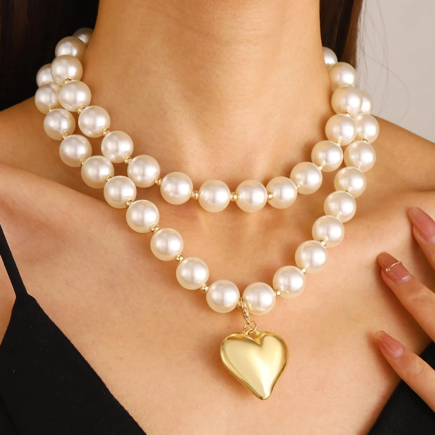 Heart Pearl Choker Necklaces for Women Gold Chunky Heart Choker Necklaces Punk Multi-Layer Heart Bead Necklace for Women present