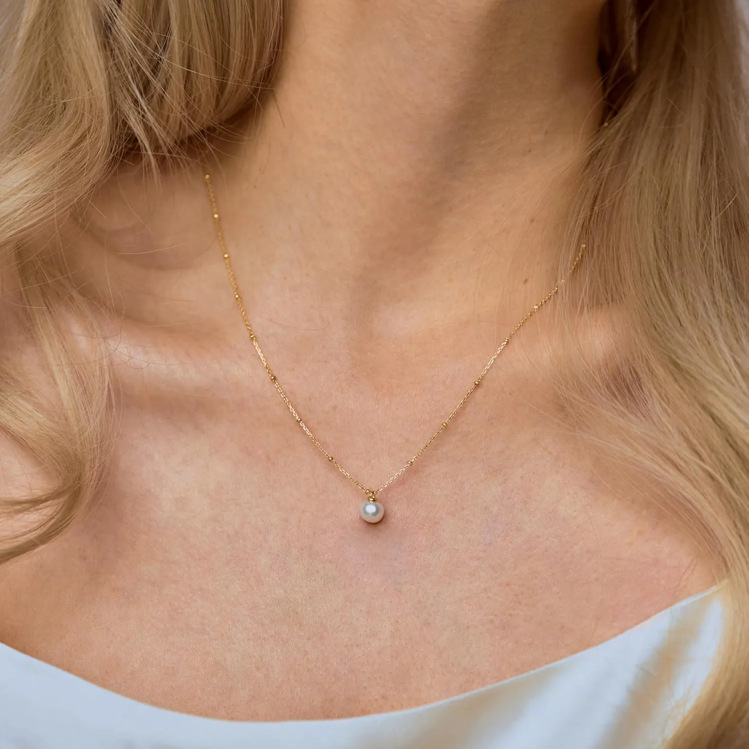 Pearl Necklaces for Women Trendy,Dainty Gold Necklace 14K Gold Plated Pearl Pendant Necklace Single Pearl Necklace Cute Choker Necklace Gold Lariat Necklace Simple Chain Necklace Bridal Gifts