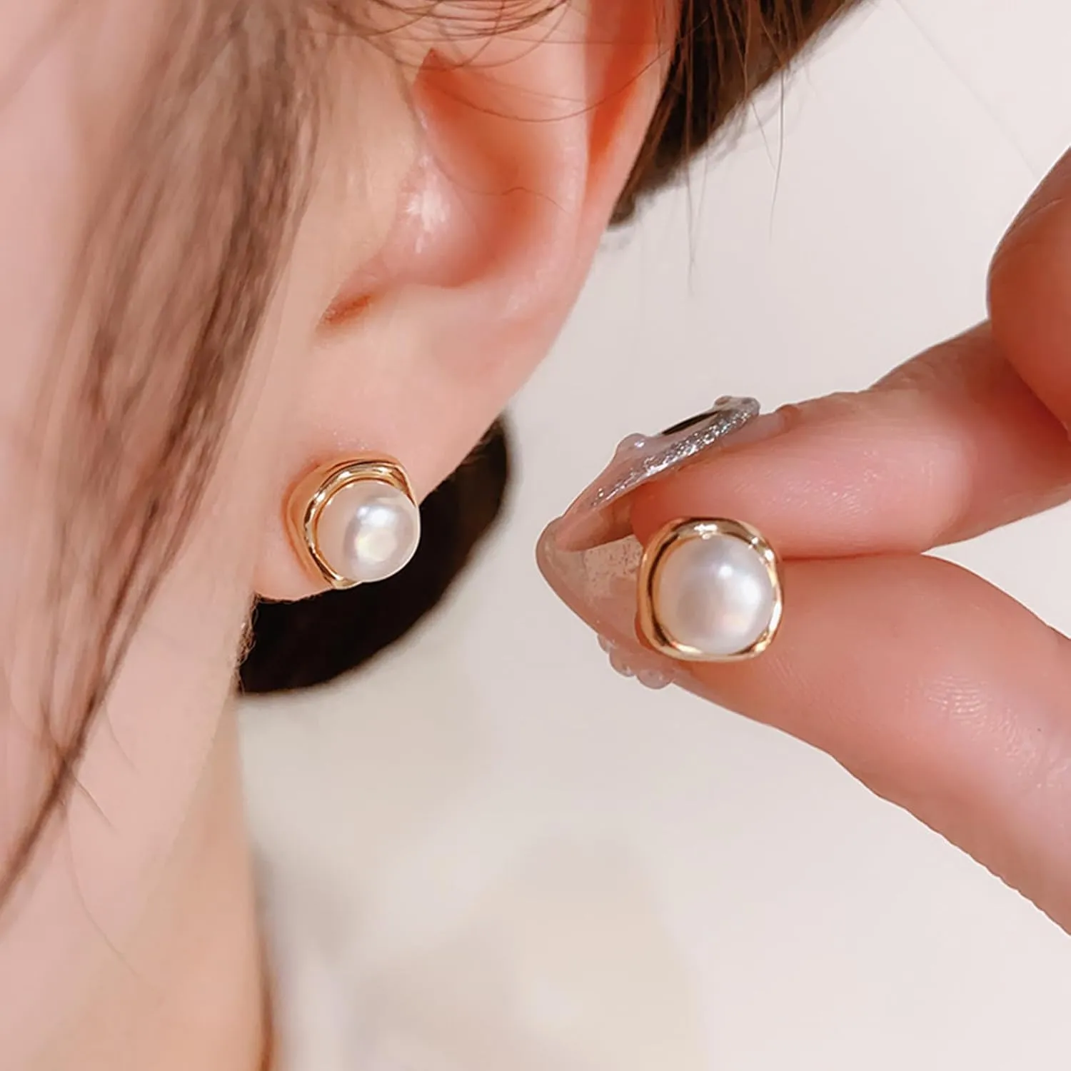 Pearl Stud Earrings for Women Gold Plated Pearl Earrings Lightweight Peal Dangle Earrings for Women