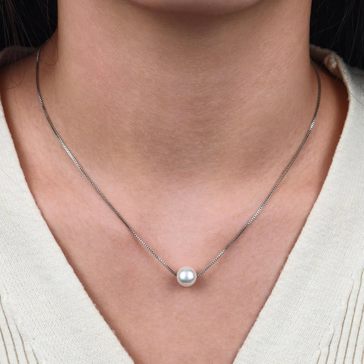 PEARLIE Dainty Necklaces for Women, 8-9MM Round Bead Natrual Pearl Necklace, Handpick Freshwater Cultured Pearl Beads Choker for for Charm Women V Neck Dress Accessorie