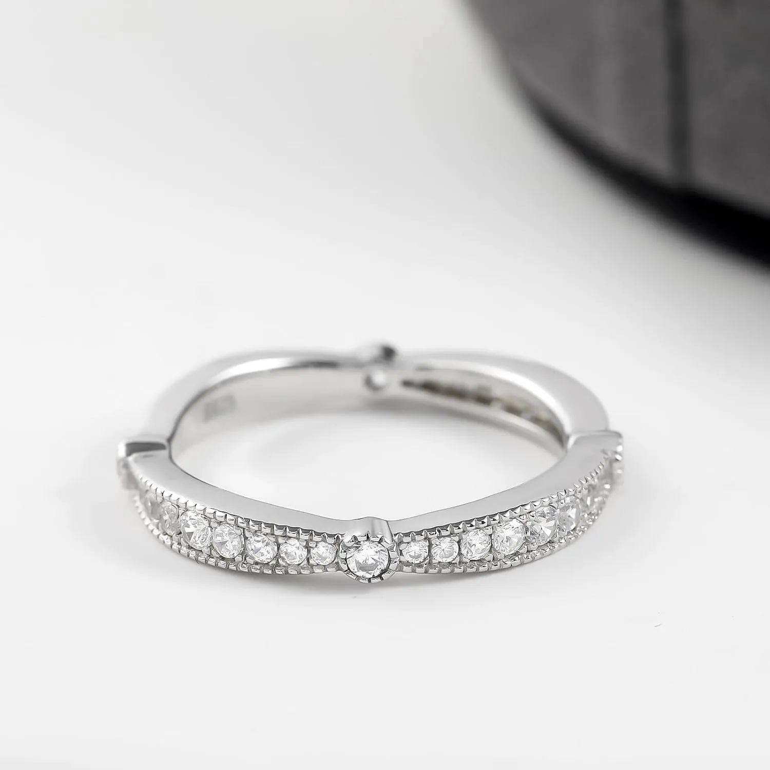 RINEY&KY Moissanite Rings for Women VVS Sterling Silver Stackable Wedding Bands Non Tarnish White Gold Plated Hypoallergenic Certified Lab Diamond Eternity Band Size 5-10US