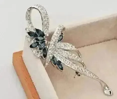 Shop Exquisite Crystal Brooch Pin for a Touch of Elegance