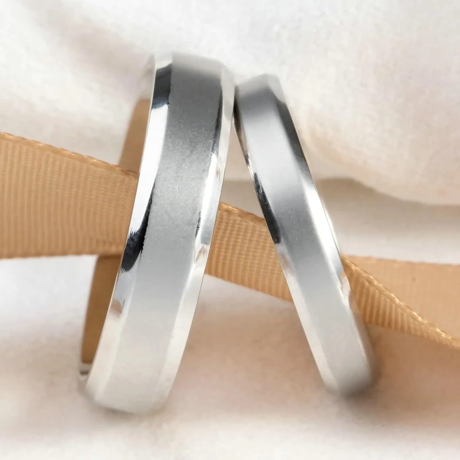 Silver Rings for Women, Stainless Steel Ring for Women Silver Ring with Beveled Edge Rings for Men and Women