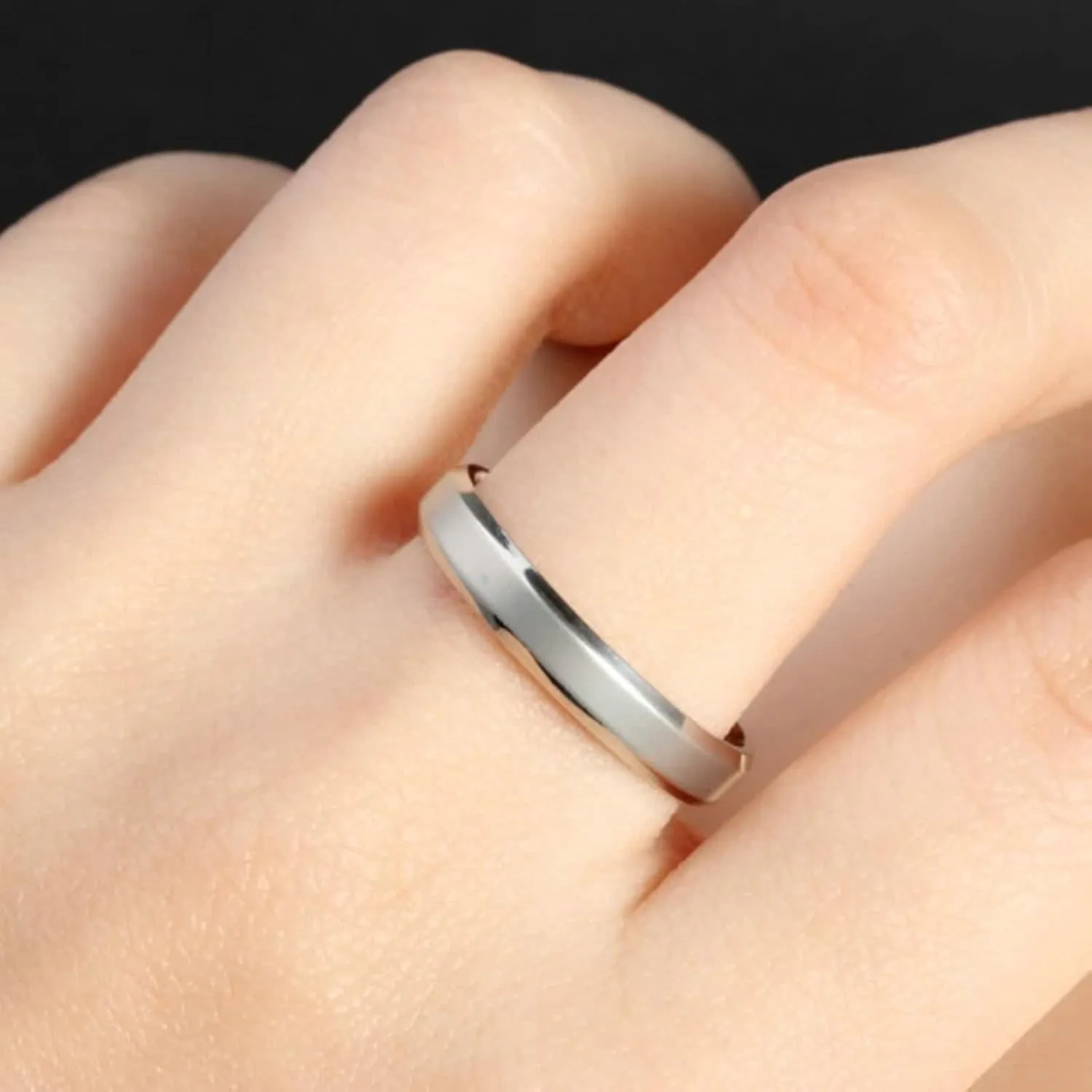 Silver Rings for Women, Stainless Steel Ring for Women Silver Ring with Beveled Edge Rings for Men and Women