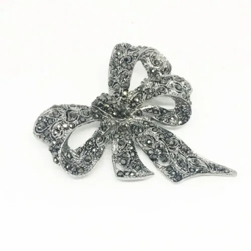 White Floral Leaf Brooch Trendy Alloy Enamel Lily Valley Gold Color